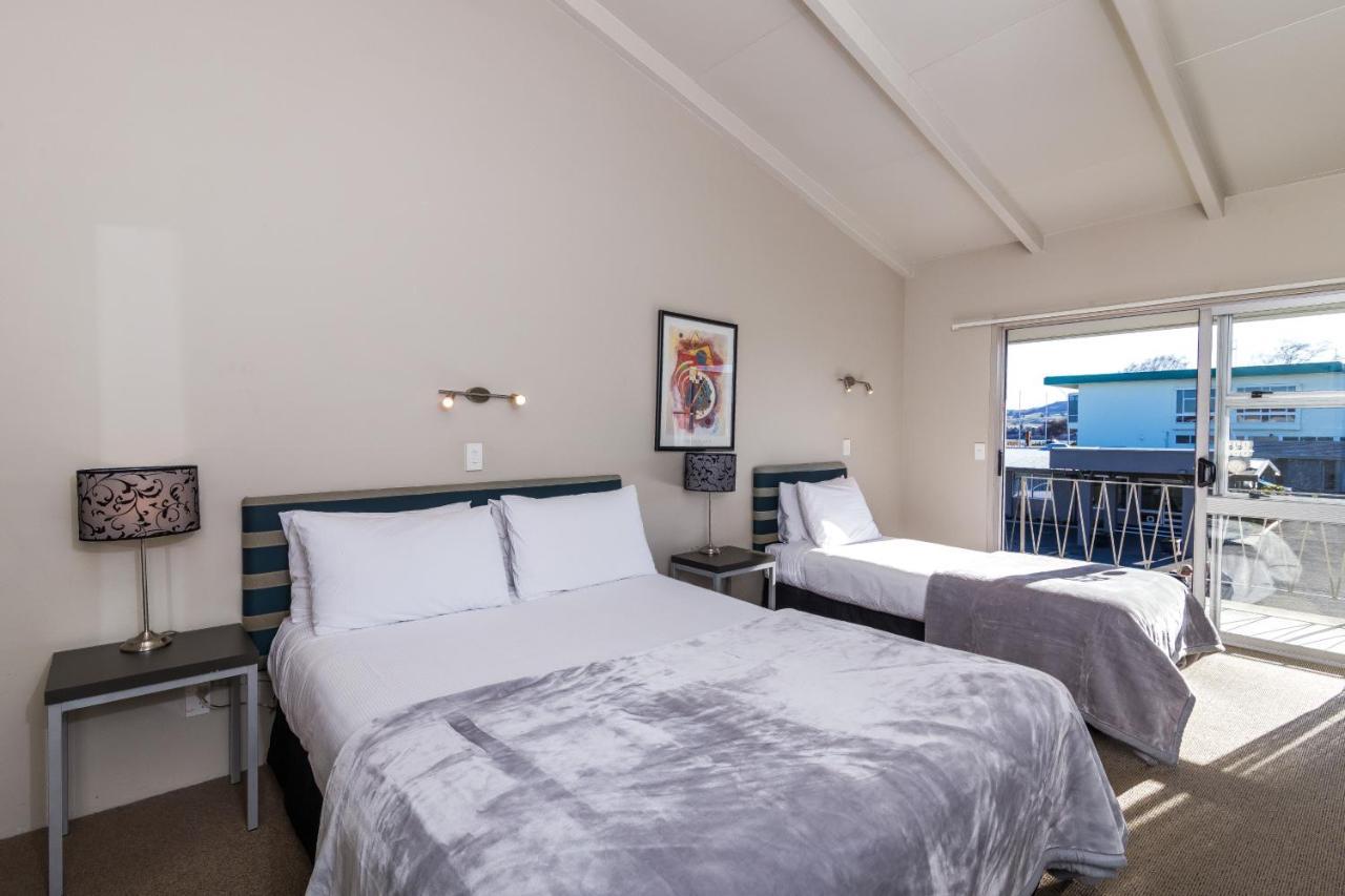 Twin Peaks Lakeside Inn Taupo Eksteriør bilde