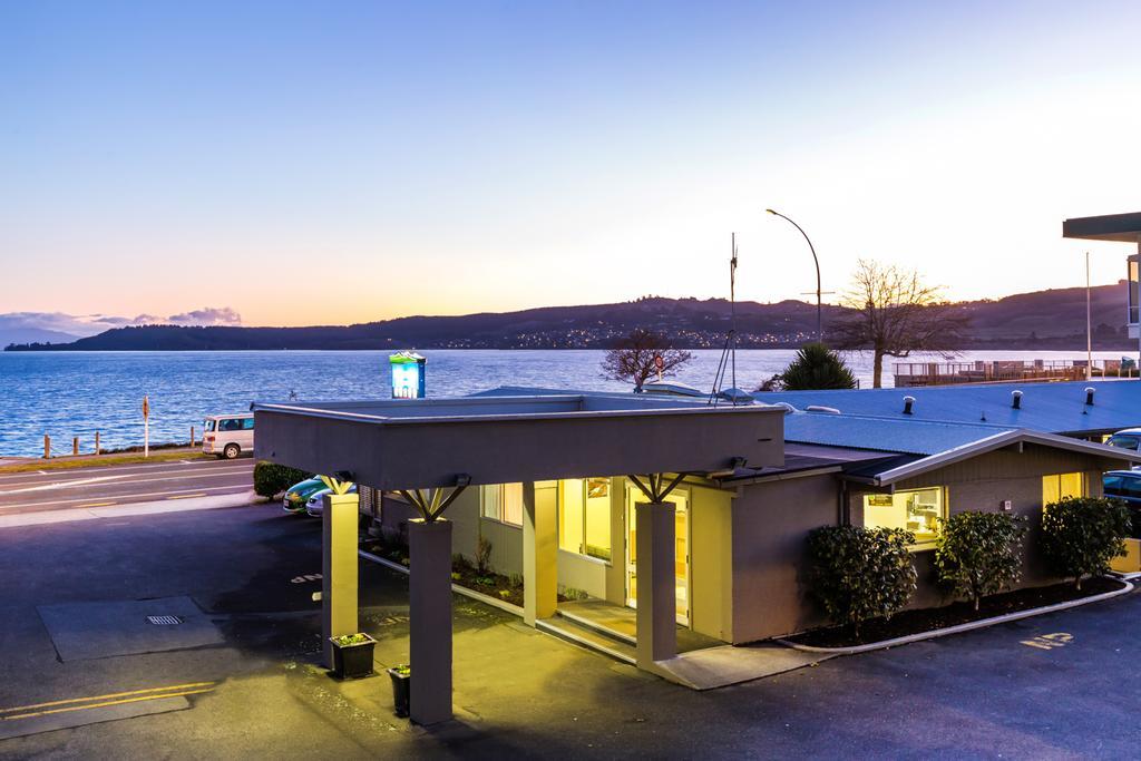 Twin Peaks Lakeside Inn Taupo Eksteriør bilde