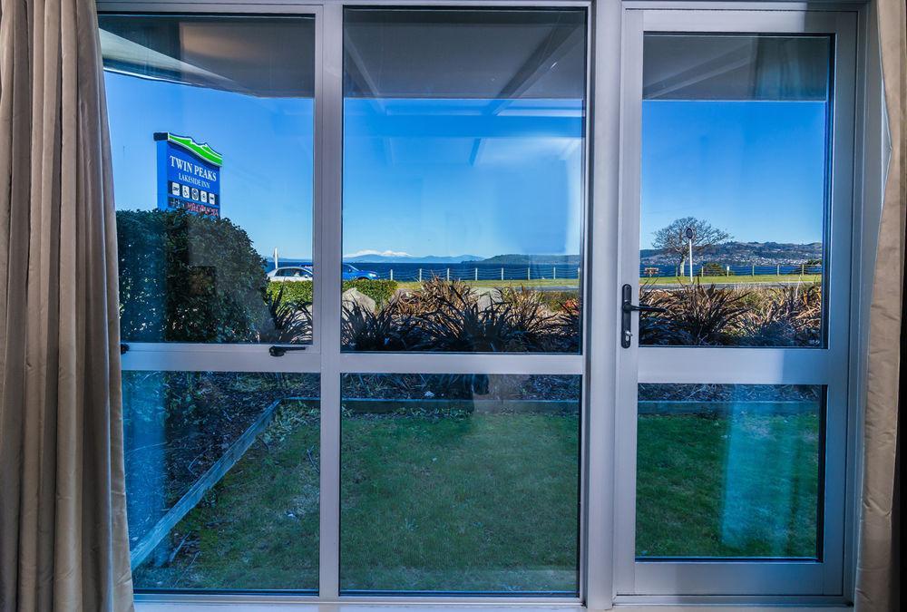 Twin Peaks Lakeside Inn Taupo Eksteriør bilde