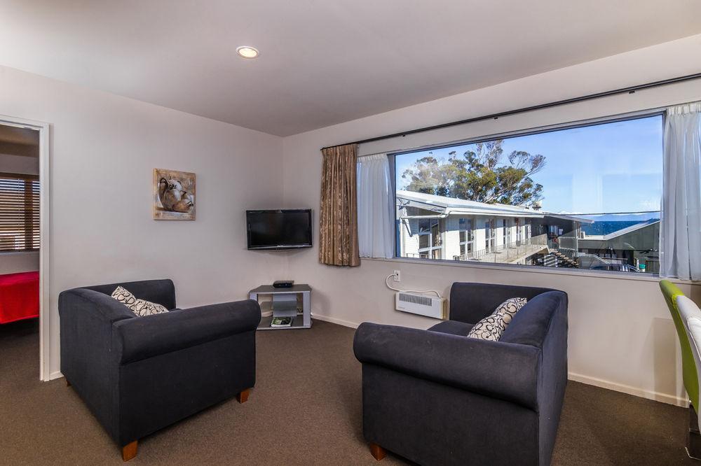 Twin Peaks Lakeside Inn Taupo Eksteriør bilde